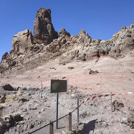 Un Nid Au Soleil Semesterbostad Puerto de Santiago (Tenerife)