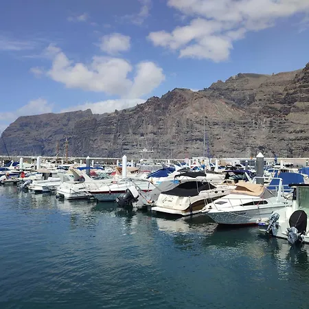 Semesterbostad Un Nid Au Soleil Puerto de Santiago (Tenerife)